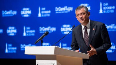 DEMOKRAT GÜNDEM- İzmir’de düzenlenen toplu açılış ve temel atma töreninde