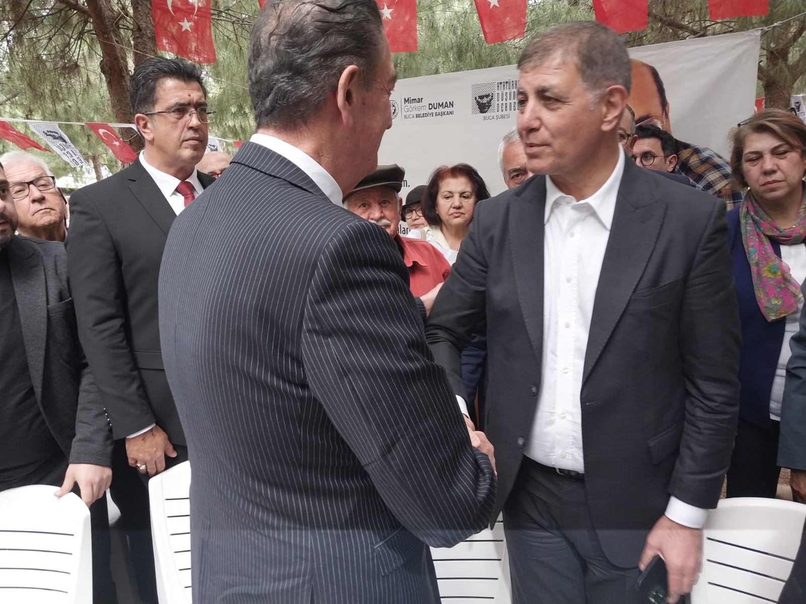 Cemil Tugay'dan 'Vatandaş Cemil' manifestosu: “Ona laf geçiremiyorum!” 2 Cemil Tugay'dan 'Vatandaş Cemil' manifestosu: “Ona laf geçiremiyorum!”