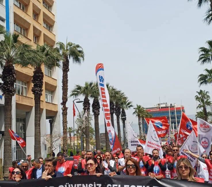 Art arda yaşanan okul saldırılarına karşı sessiz kalmayan YKKED, metal