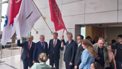 Engelli erişimine yüzde 90'ın üzerinde uyum sağlayan İZTO, İzmir'de 3