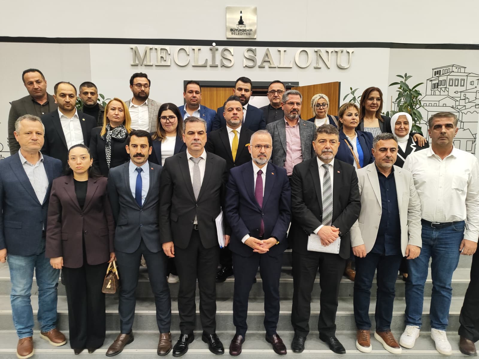 Olaylı meclis sonrası AK Parti'den tepki