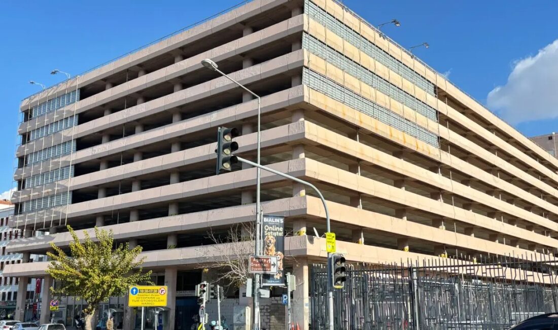 İzmir Büyükşehir Belediyesi, kamuoyunda tartışmalara neden olan Çankaya Katlı Otoparkı’nın