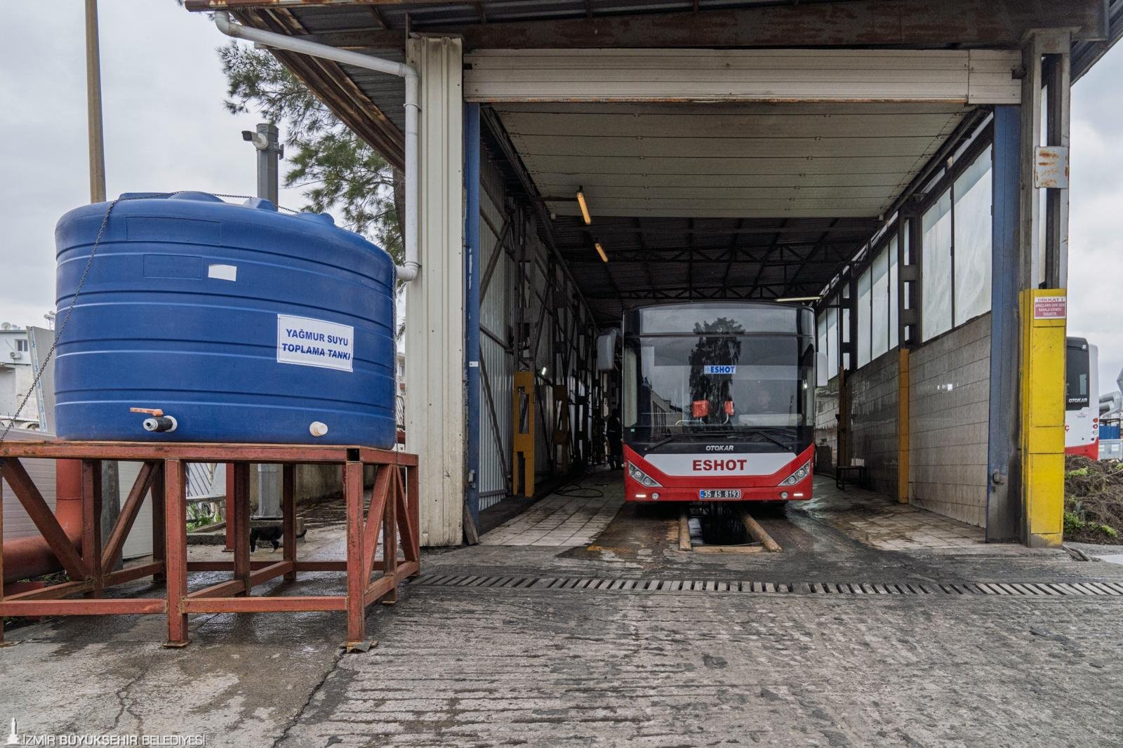 İzmir'in 'yeşil dönüşüm' hamlesi: Atıktan elektrik evde geri dönüşüm!