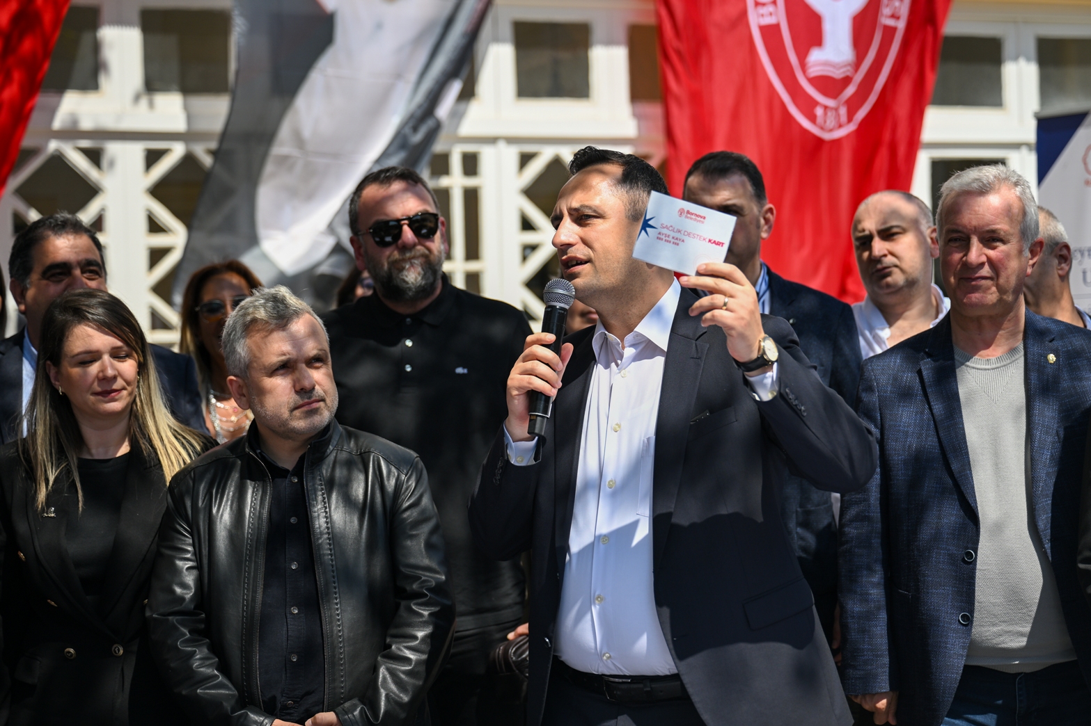 Bornova’da “Sağlık Destek Kartı” başladı: Özel hastaneler indirimli