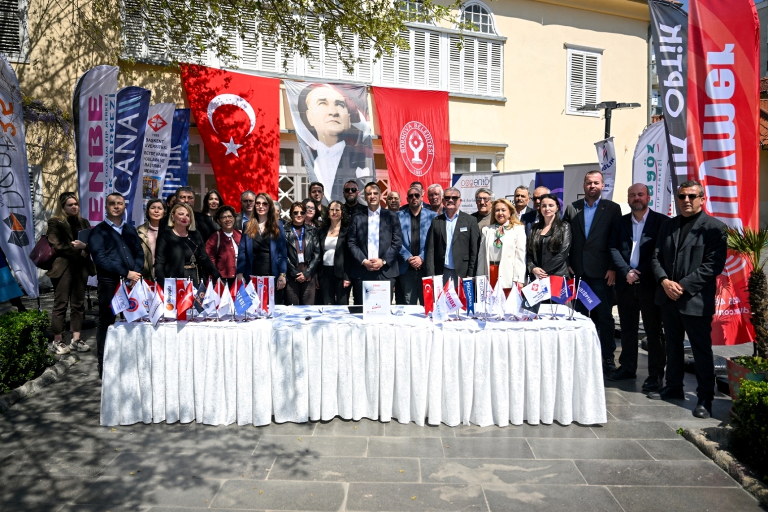 Bornova’da “Sağlık Destek Kartı” başladı: Özel hastaneler indirimli