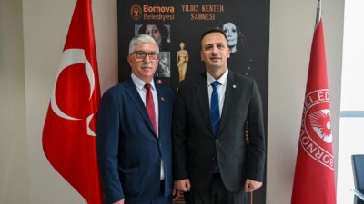 Bornova Muhtarlar Derneği'nde Zeki Güler yeniden seçildi. 