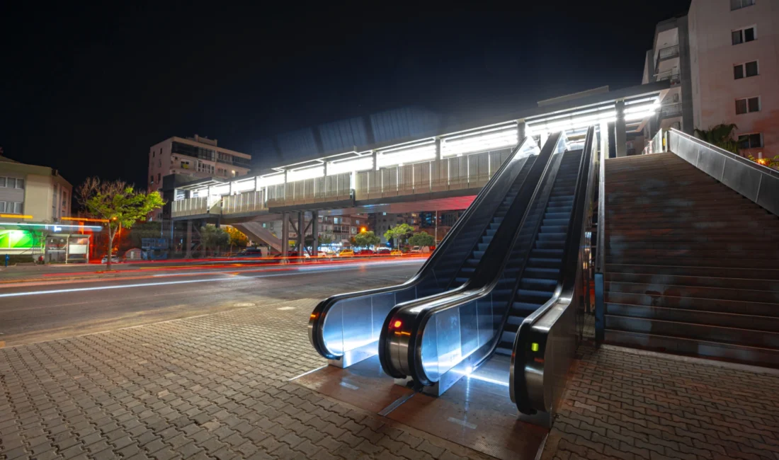 Karşıyaka Örnekköy ile Bayraklı Soğukkuyu arasındaki tehlikeli geçiş artık tarih