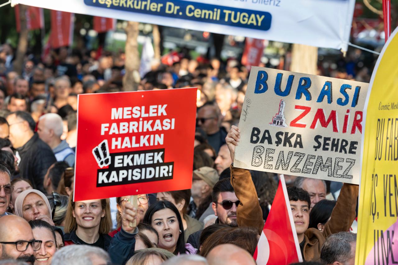 CHP İl Başkanı Güç mitingde konuştu: 'İzmir korkunun bittiği yerdir'