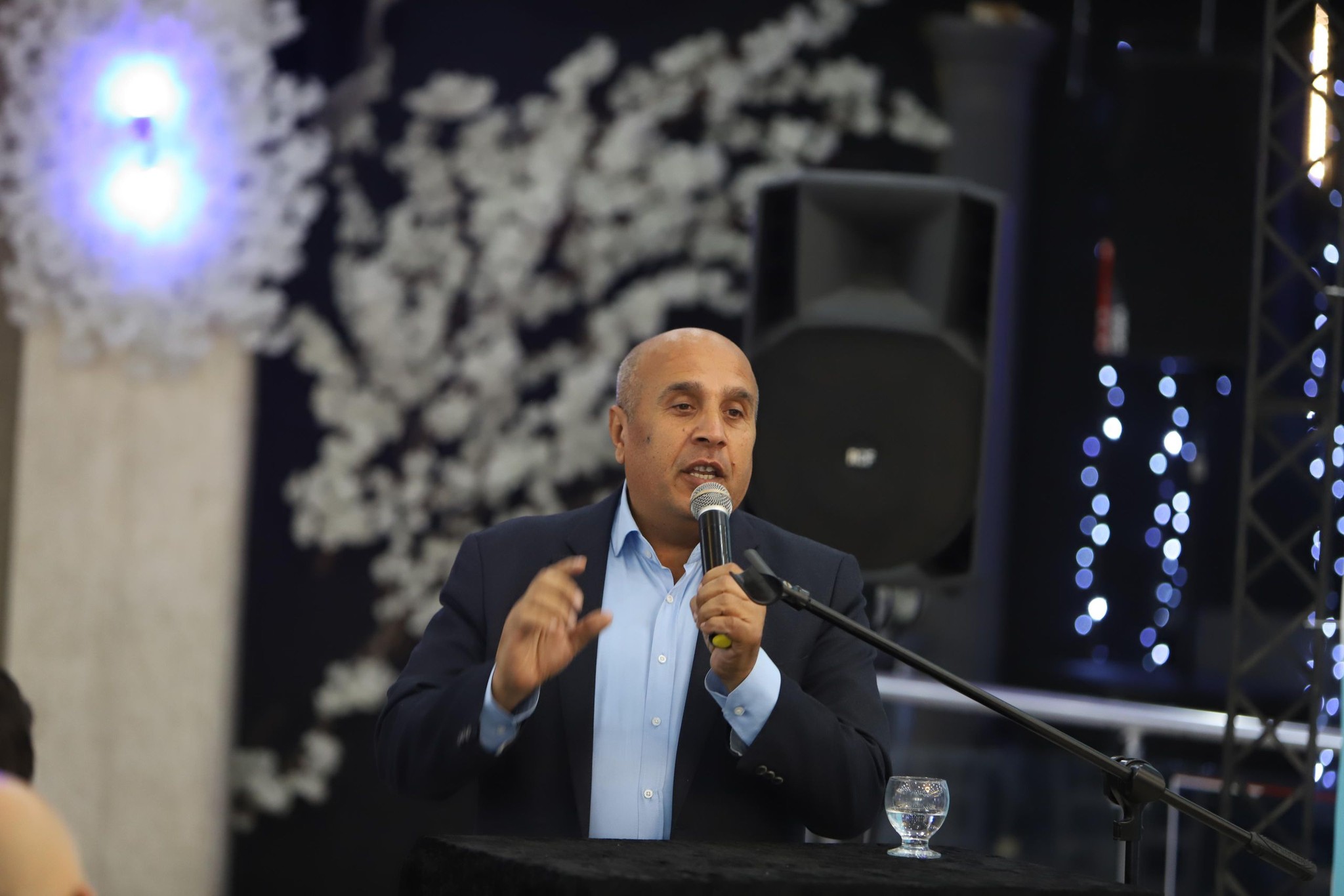 İzmir'den yükselen ses: 'Siyasetin Roman'larla sınavı mı Romanlar'ın siyasetle sınavı mı?'