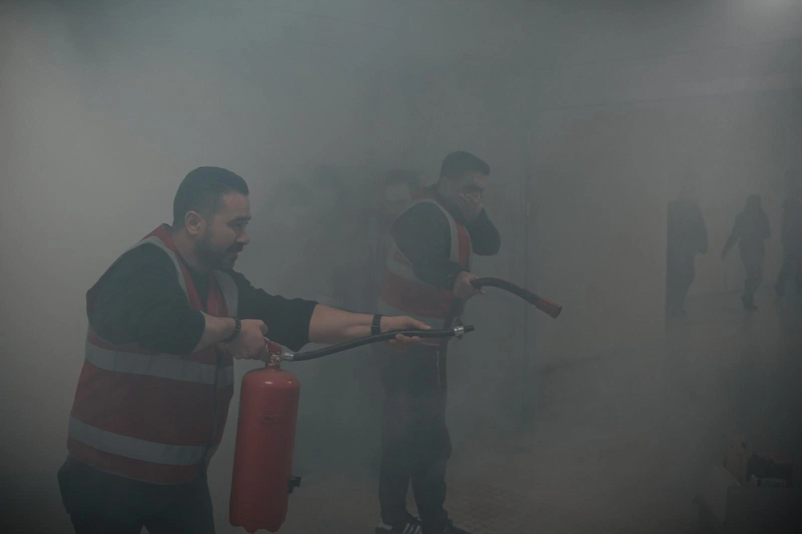 İzmir Büyükşehir’den "Sıfır Hata" tatbikatı! Alevler arasından kurtuluş