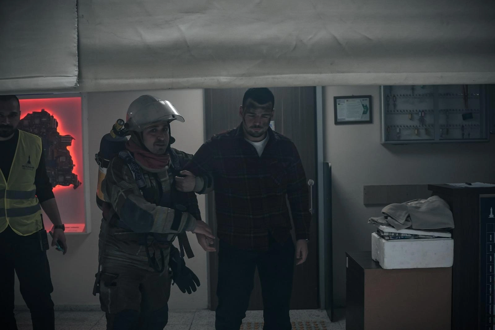 İzmir Büyükşehir’den "Sıfır Hata" tatbikatı! Alevler arasından kurtuluş