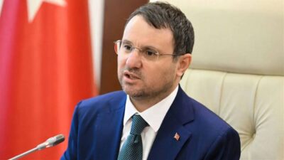 AK Parti Grup Toplantısı öncesi kameraların karşısına geçen Adalet Bakanı