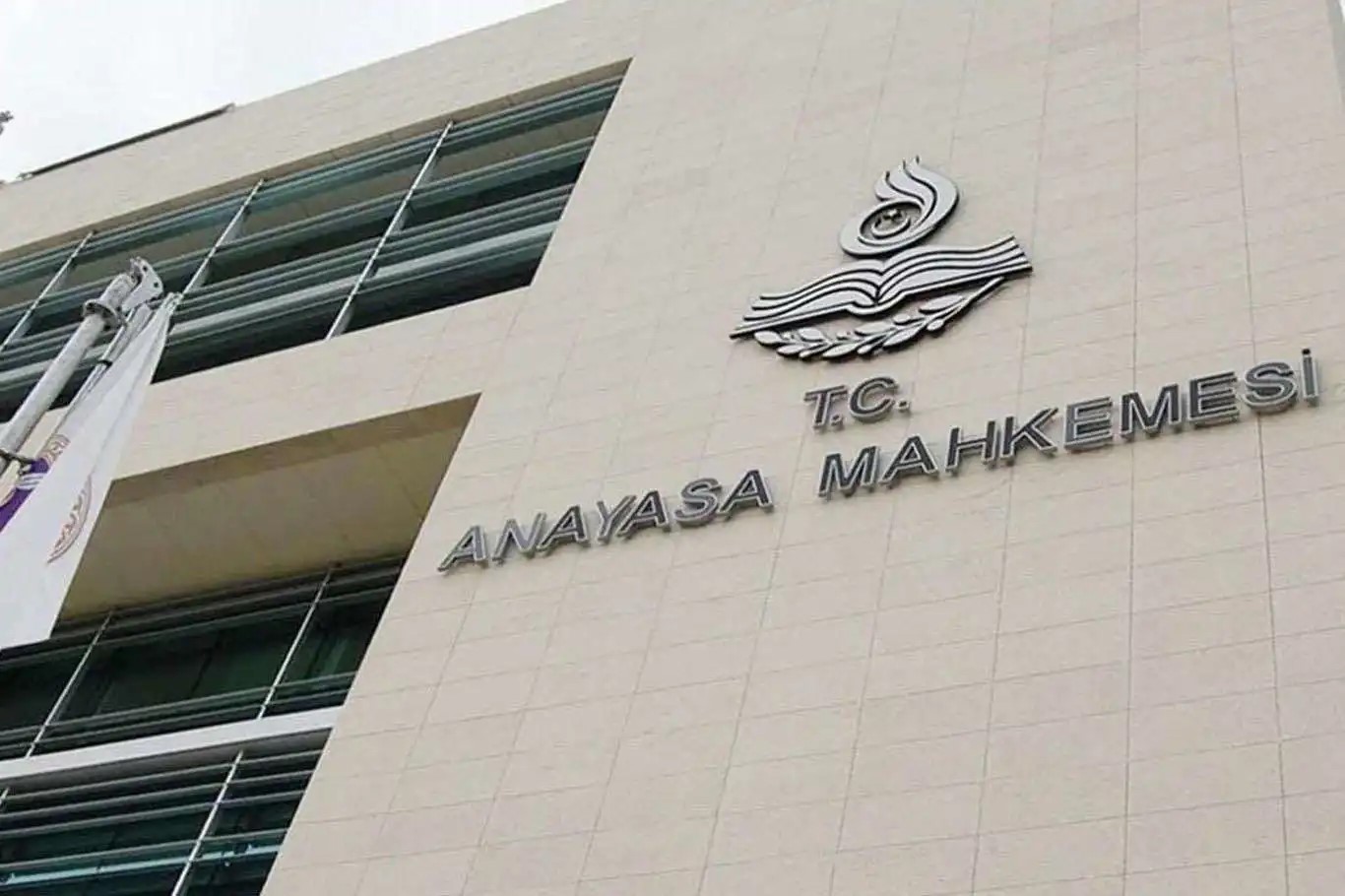 AYM'den 'isim değişikliği' ilanlarına iptal: Kişisel veriler korunacak