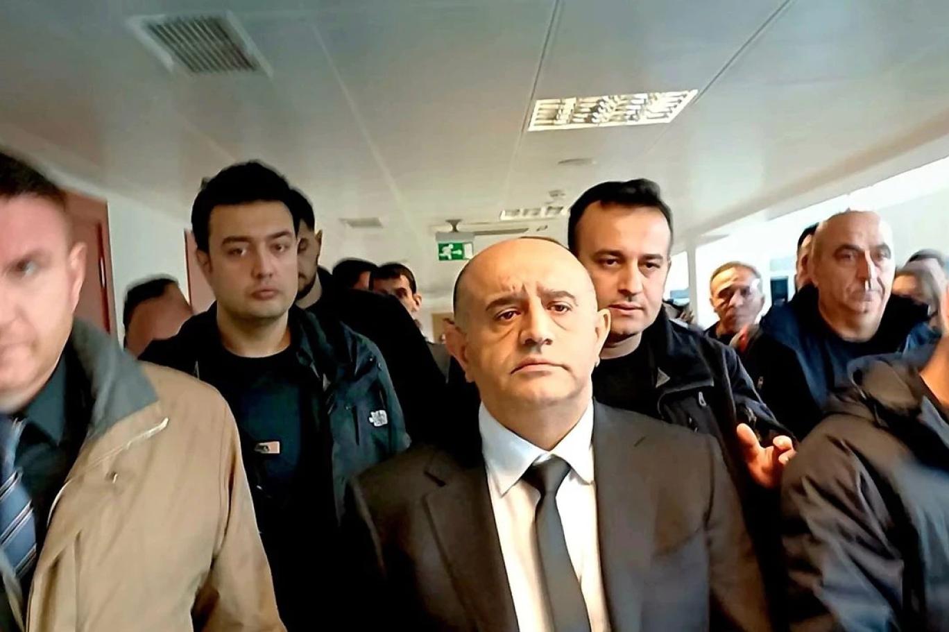 Aralarında belediye başkanlarının da bulunduğu 16'sı tutuklu 200 sanıklı Aziz