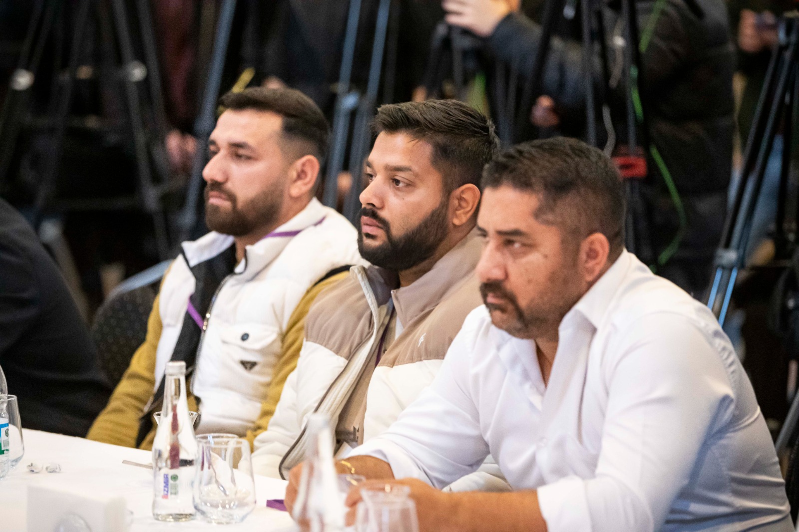 Özgür Özel İzmirli Romanlarla buluştu: 'Parlamentoda temsiliyetiniz şart'