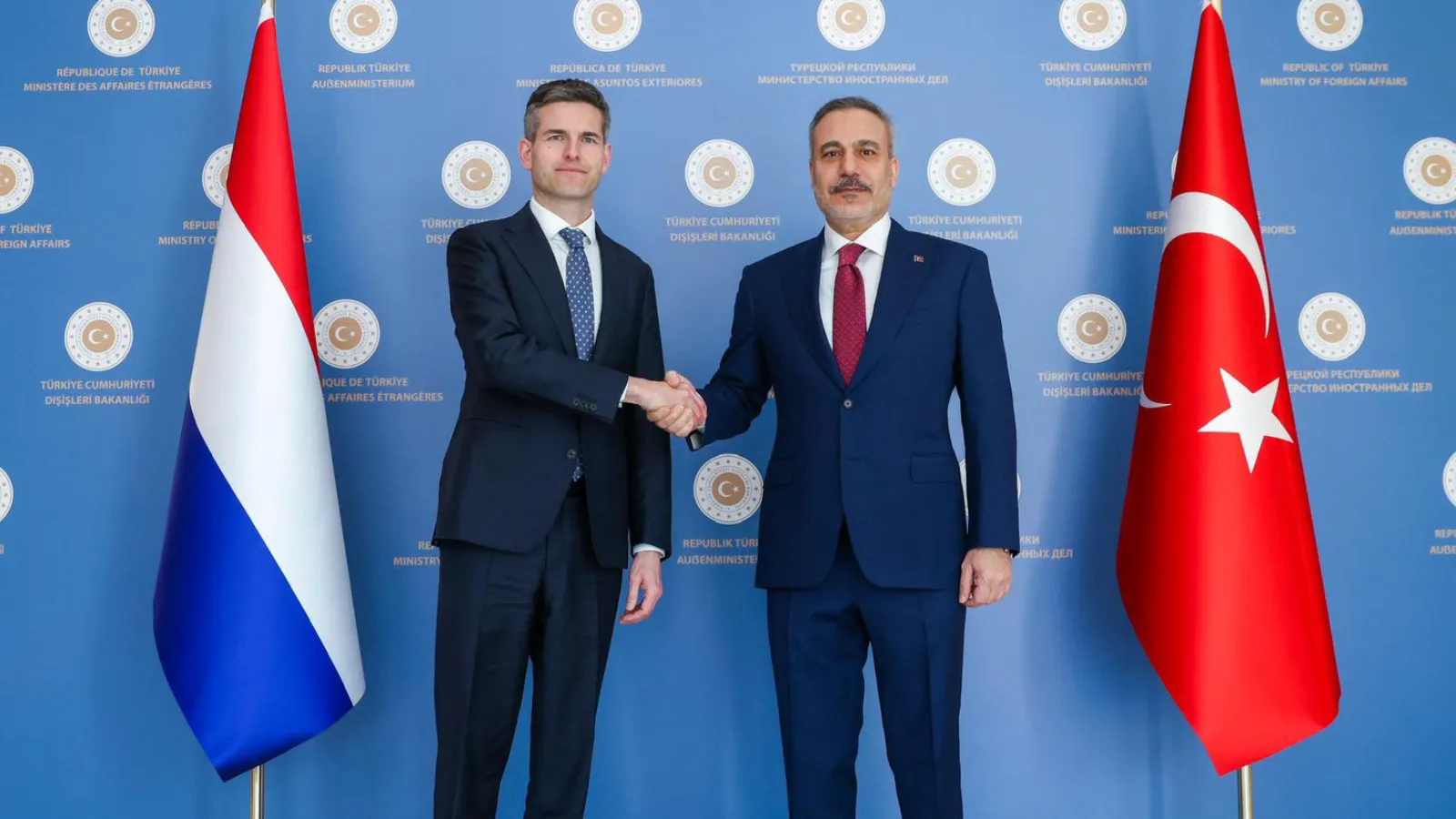 Dışişleri'nde "Hollanda" mesaisi: Bakan Fidan Berendsen ile masada