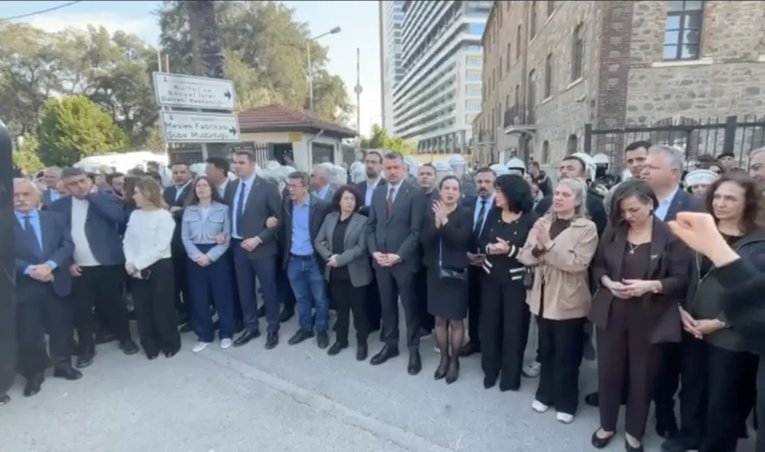 Büyükşehir'in mülkiyet direnişine destek büyüyor. İlçe başkanları, krizin merkez üssü