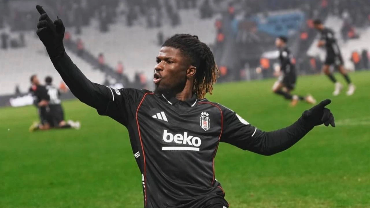 Siyah-beyazlılarda takımla idmanlara başlayan El Bilal Toure için son karar