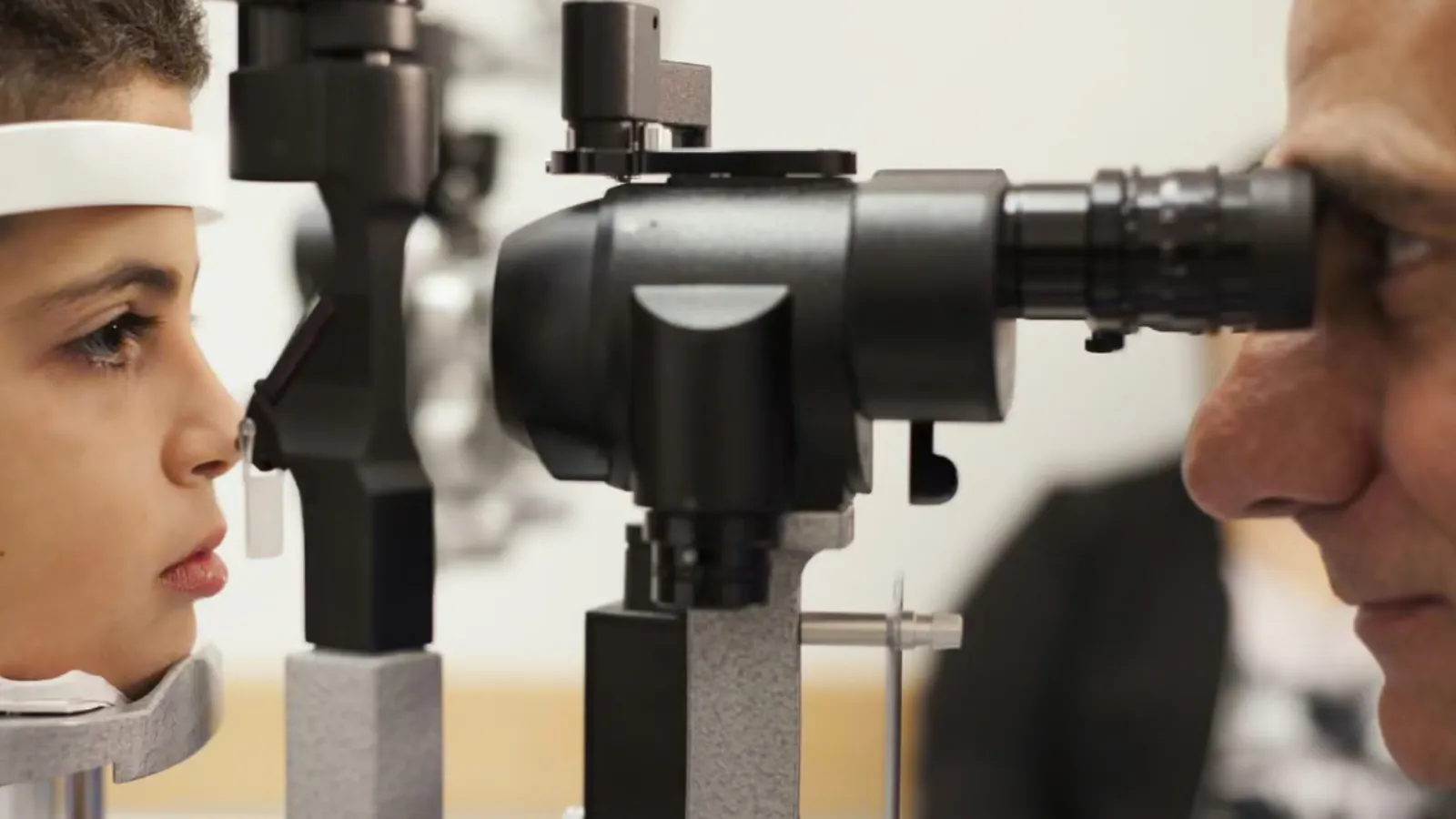 25 yıllık emeğin karşılığı ışık oldu. Genetik körlüğü tedavi eden