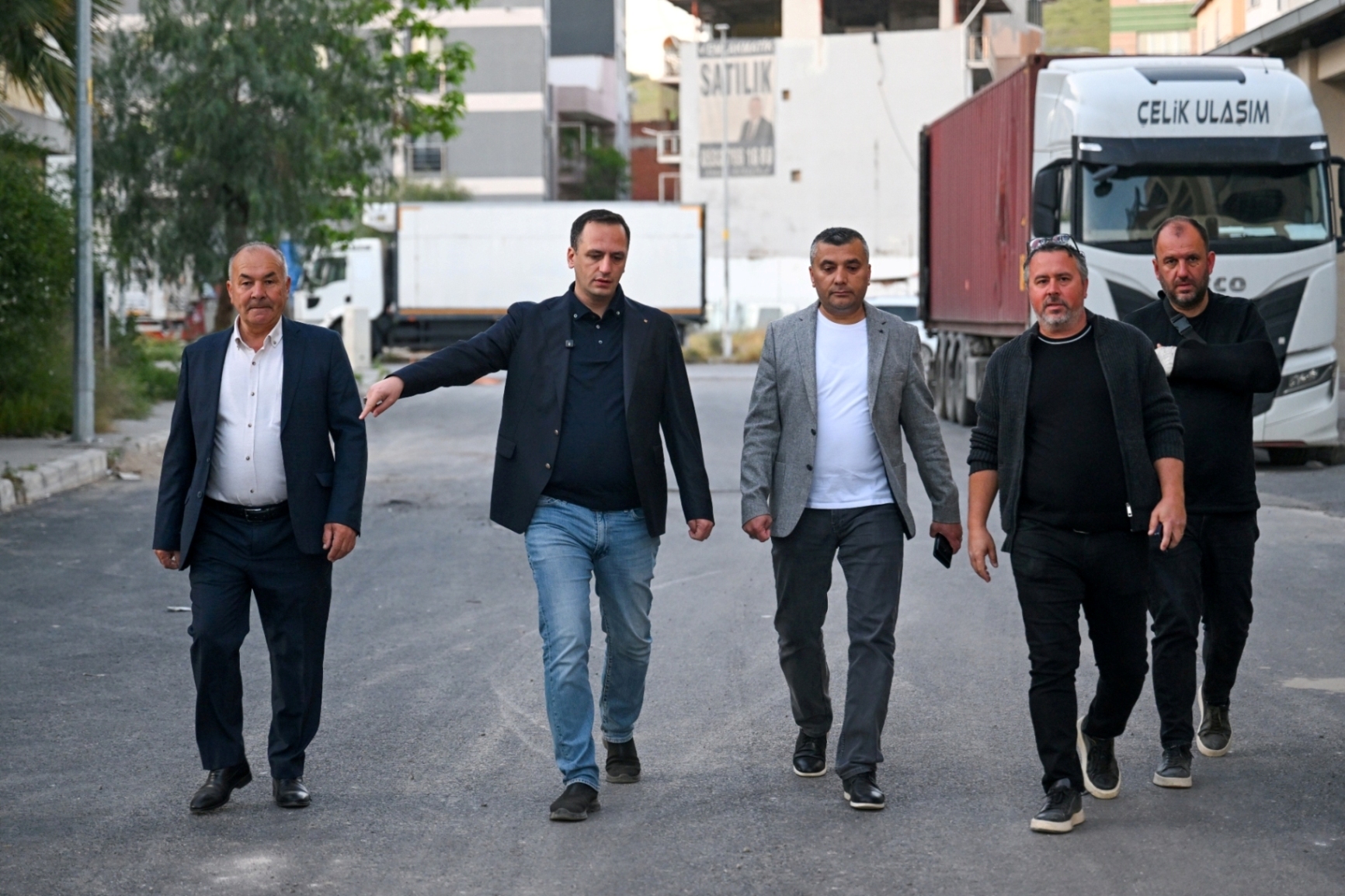 Bornova’da 'Desenli' dönem: Başkan Eşki ilk kazmayı Egemenlik’te vurdu!