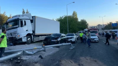 HABER MERKEZİ-Bornova ilçesi İstanbul Caddesi üzerinde dün yaşanan ve tüm