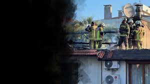 İzmir’in Karşıyaka ilçesinde sabaha karşı bir restoranın çatı katında çıkan