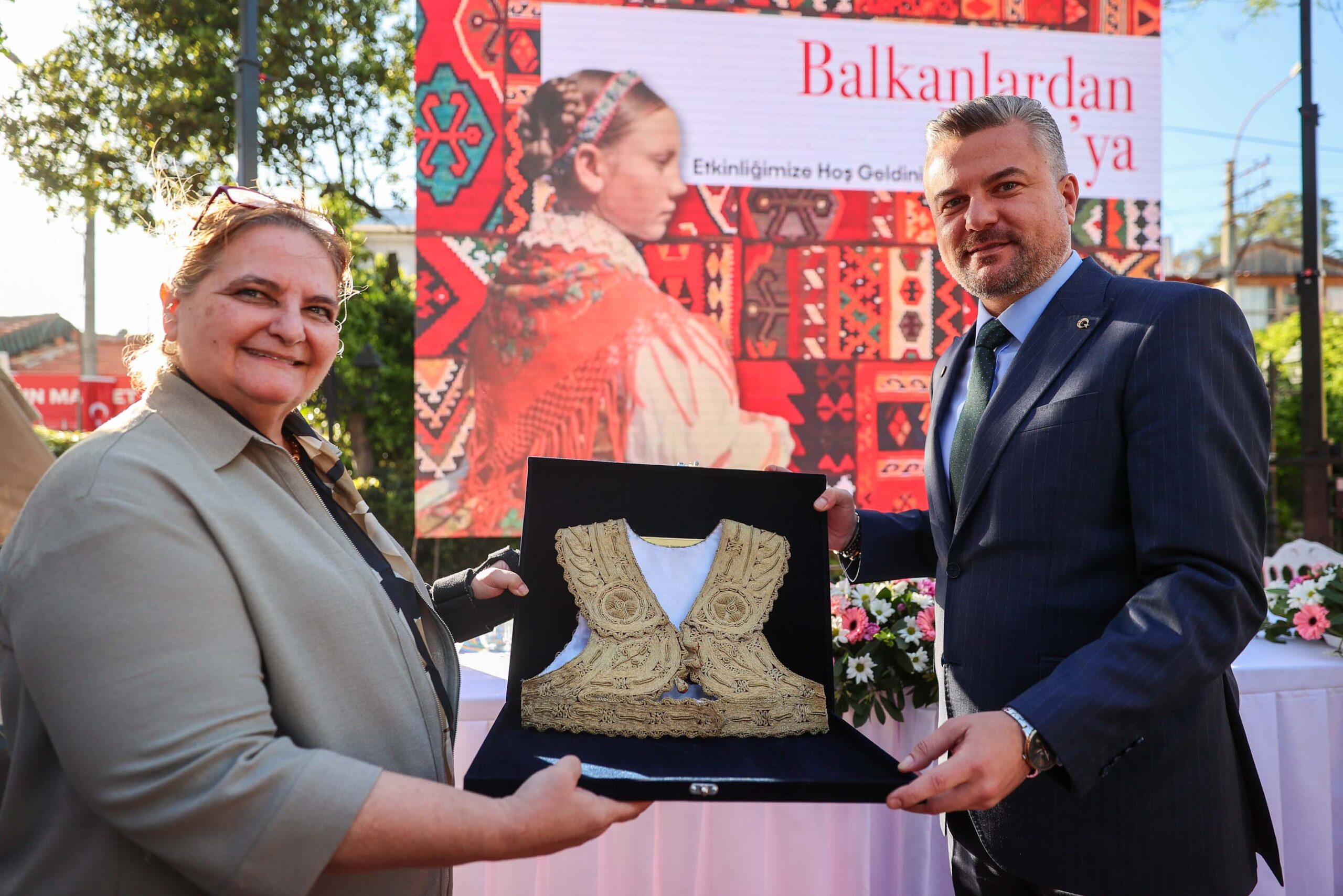 Buca’dan Balkanlar’a gönül köprüsü: Pembe Köşk’te kardeşlik rüzgarı esti!