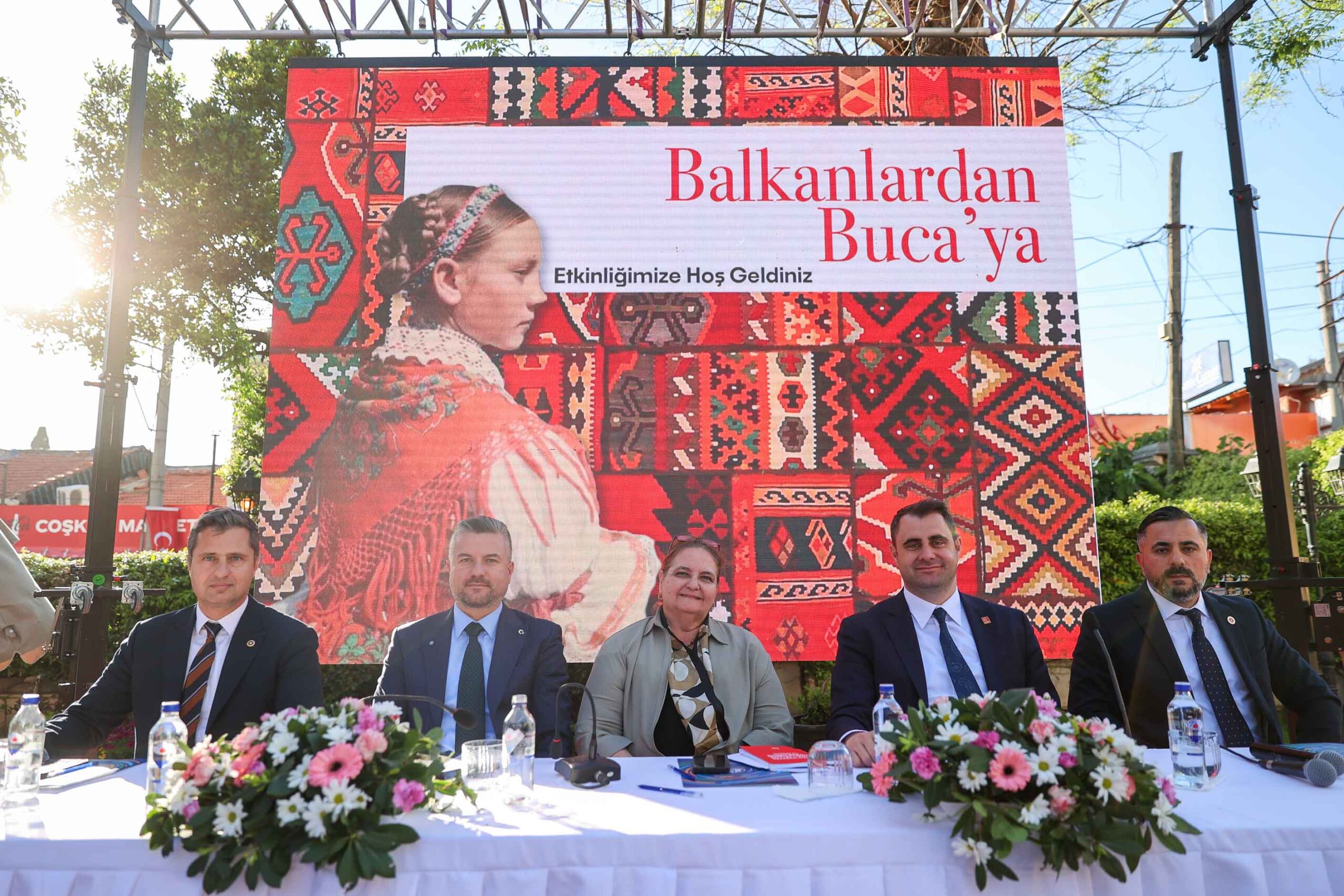 Buca Belediyesi’nin düzenlediği “Balkanlardan Buca’ya” söyleşisi, CHP üst yönetimini ve