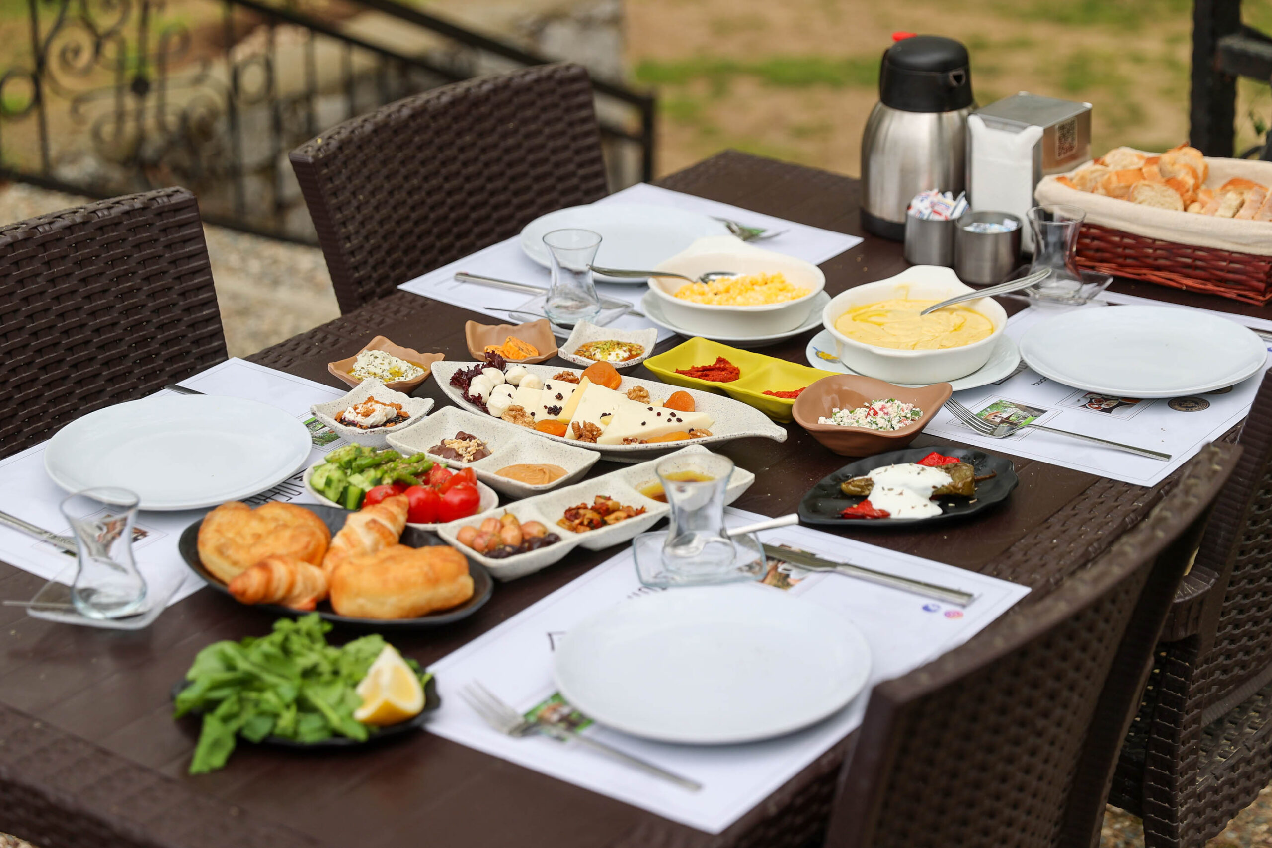 Buca’nın nefes alan yüzü: Dere Kafe hem kaliteli hem uygun