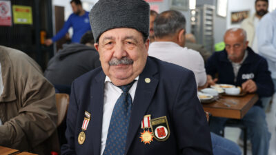 Buca’da 14 Nisan Salı günü kurulan dayanışma sofraları büyük ilgi