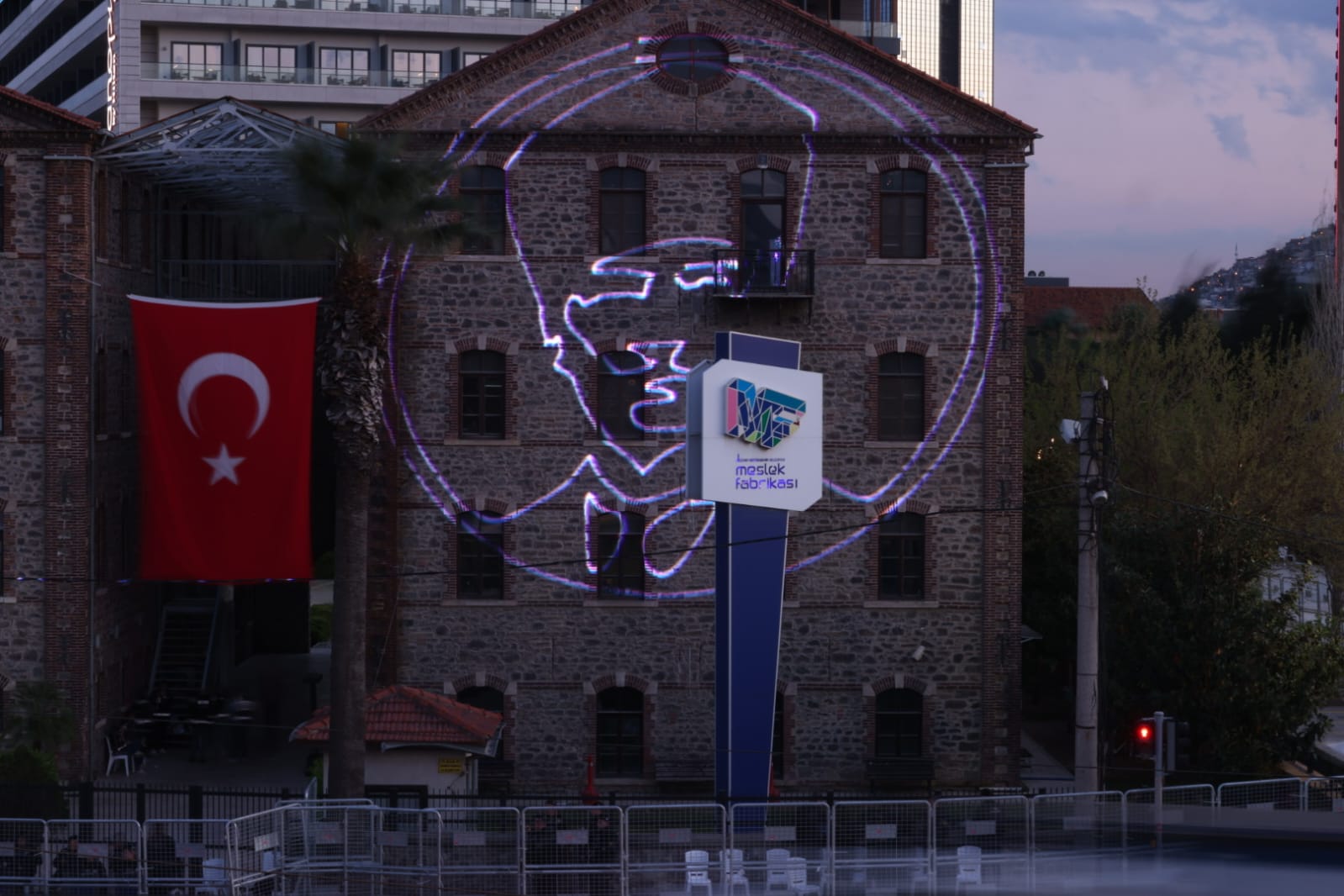 Cemil Tugay Meslek Fabrikası Mitingi'nde konuştu: 'Suç işliyorsunuz; tek bir gerekçe sunamazsınız'