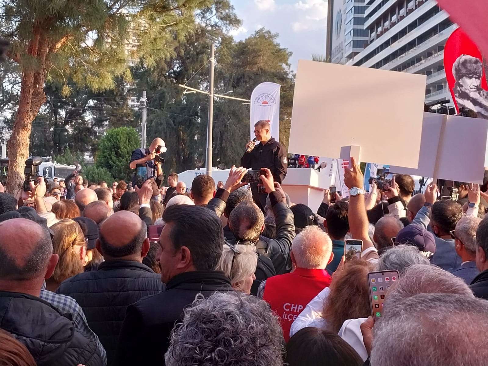 Cemil Tugay Meslek Fabrikası Mitingi'nde konuştu: 'Suç işliyorsunuz; tek bir gerekçe sunamazsınız'