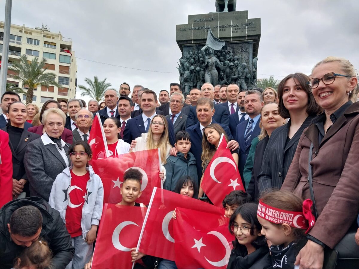 İzmir'de buruk 23 Nisan… CHP'li Güç'ten Kahramanmaraş isyanı: "Bu kader değil, üstünü örttürmeyeceğiz!"