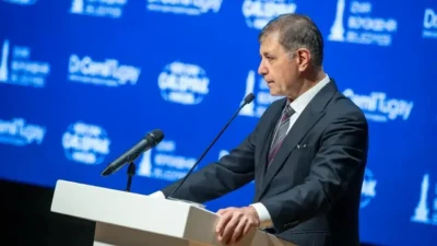 İzmir Büyükşehir Belediye Başkanı Dr. Cemil Tugay, kentin en renkli