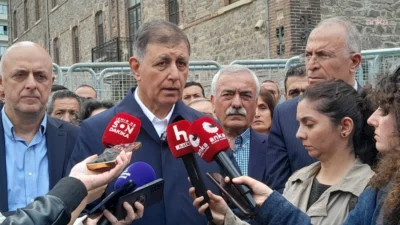 Meslek Fabrikası önündeki "Adalet Nöbeti" dördüncü gününde sürerken, kriz dijital