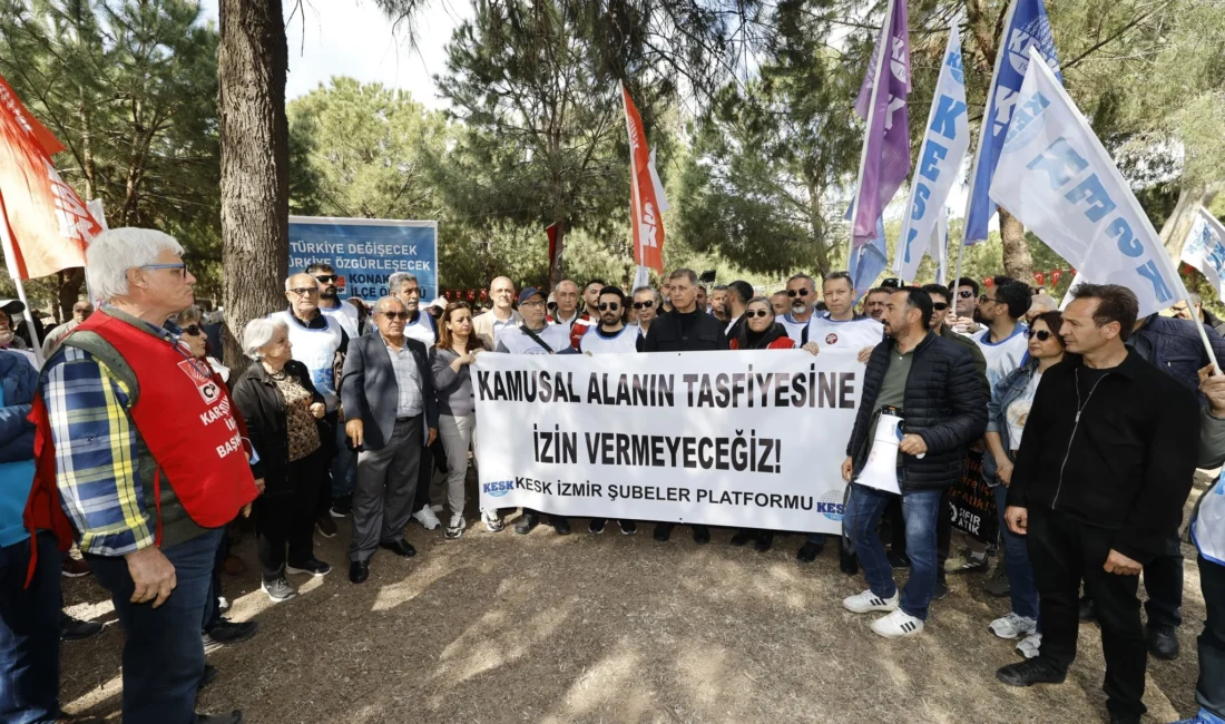 İzmir’de Meslek Fabrikası binasına el konulmasıyla başlayan krizde sular durulmuyor.