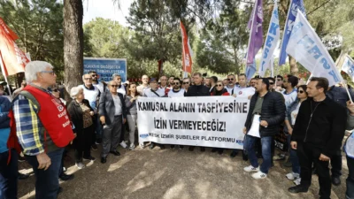 İzmir’de Meslek Fabrikası binasına el konulmasıyla başlayan krizde sular durulmuyor.