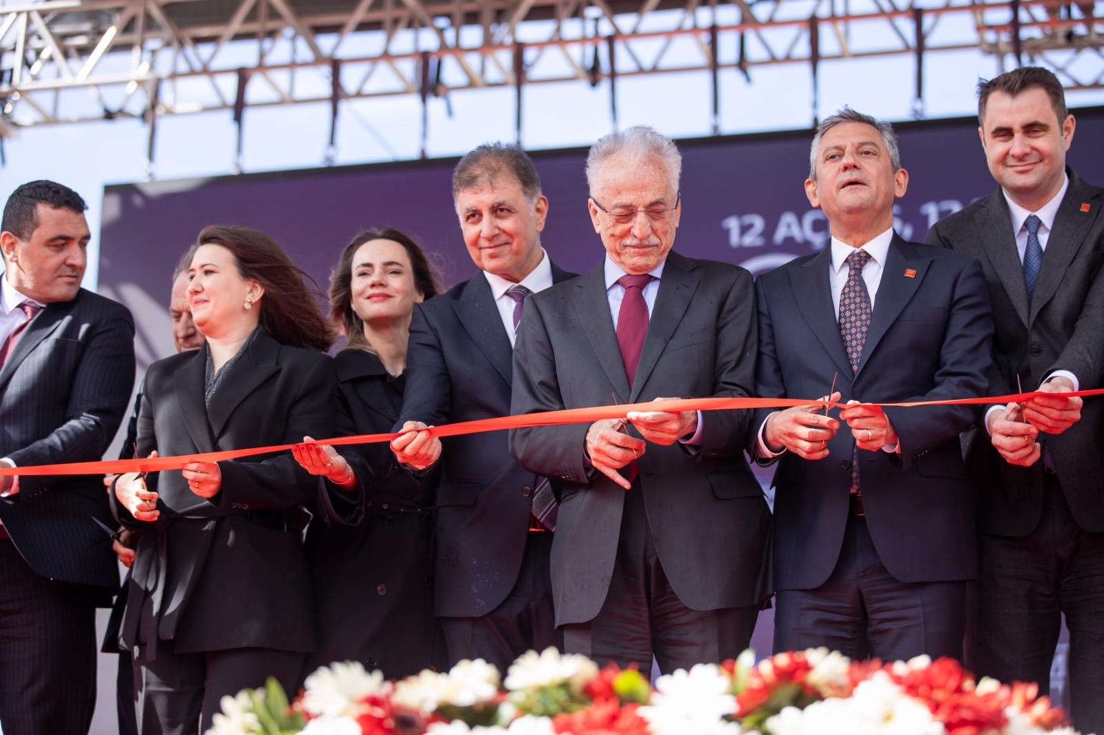 Başkan Tugay Urla’da konuştu: İzmir CHP’li başkanlarıyla hizmetin şehridir