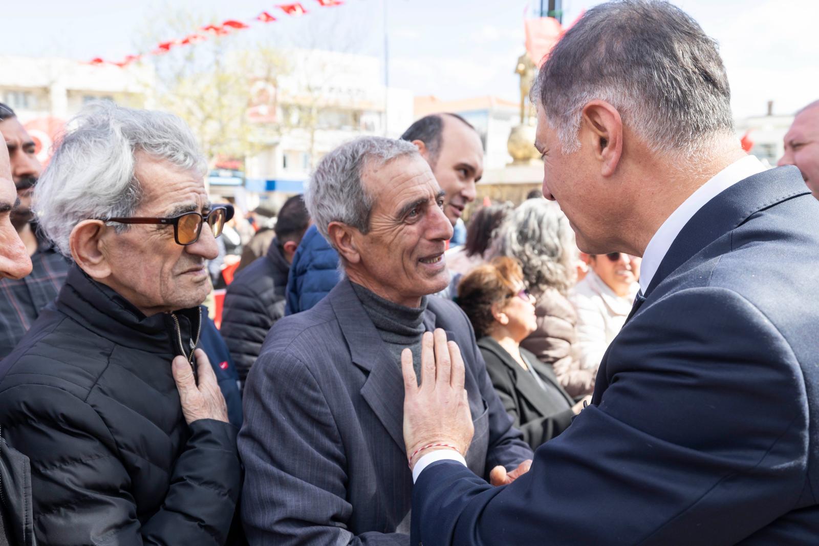 Başkan Tugay Urla’da konuştu: İzmir CHP’li başkanlarıyla hizmetin şehridir