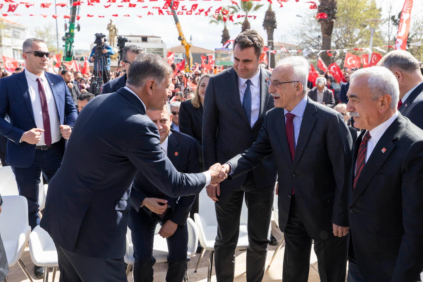 Başkan Tugay Urla’da konuştu: İzmir CHP’li başkanlarıyla hizmetin şehridir