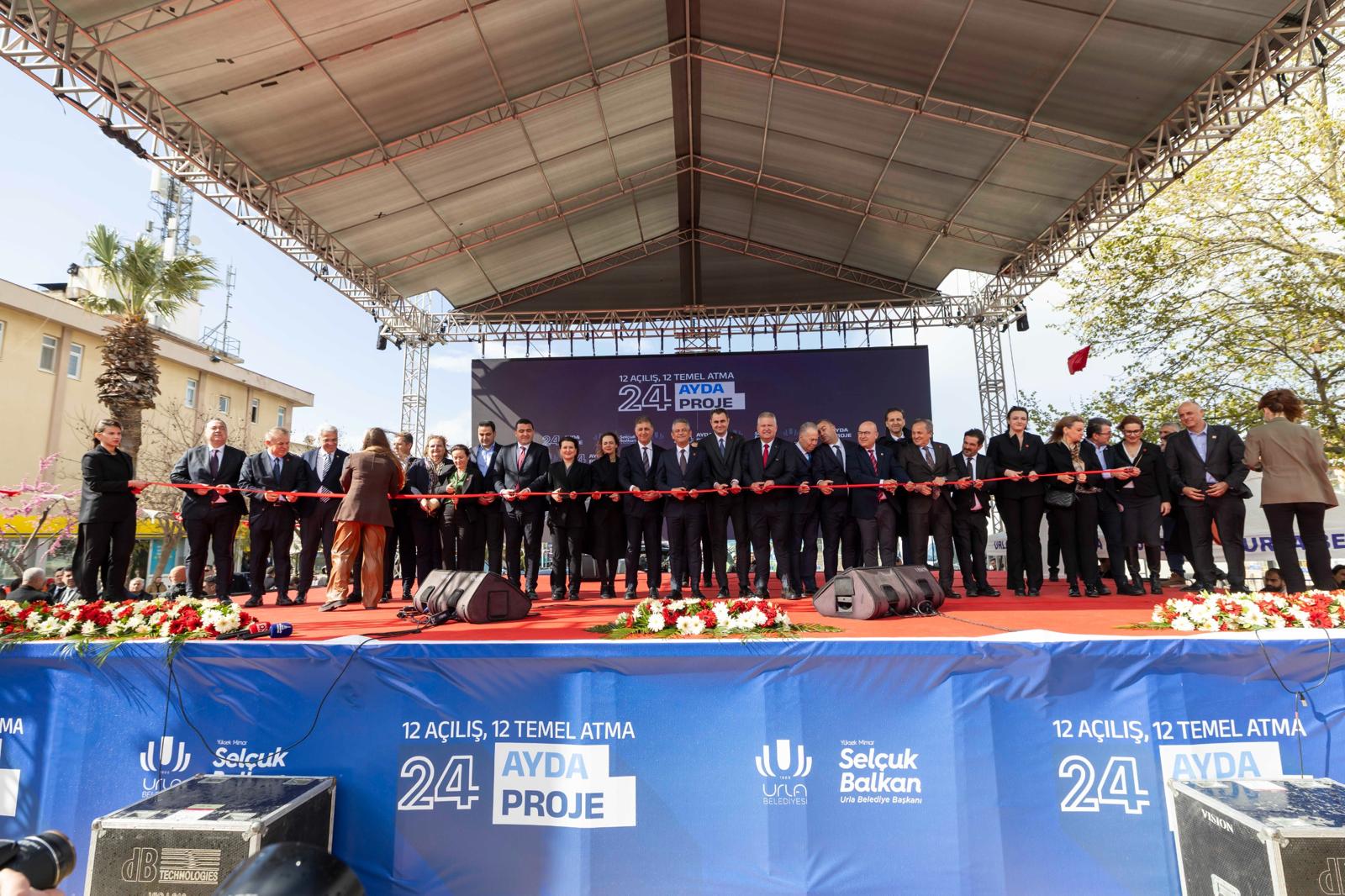 Başkan Tugay Urla’da konuştu: İzmir CHP’li başkanlarıyla hizmetin şehridir