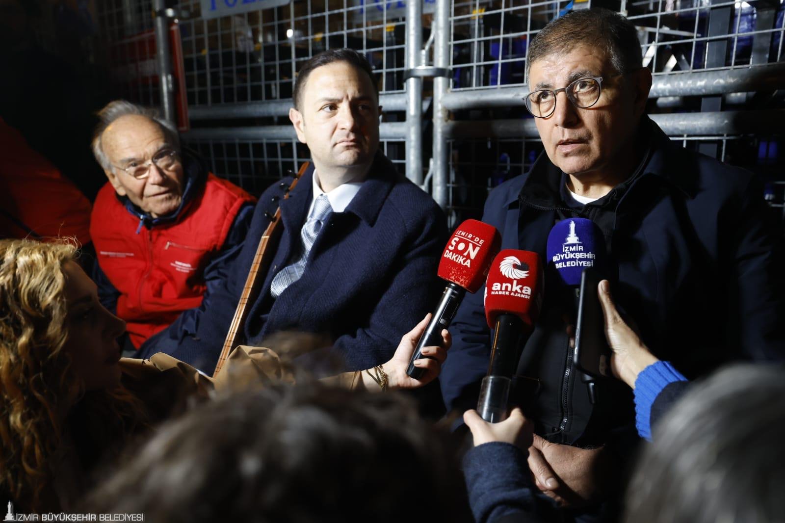 Meslek Fabrikası nöbetinde türkülerle direniş: 'Bu ülke bizim'