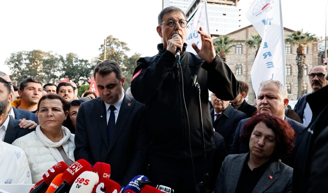 Fransa programını yarıda keserek İzmir’e dönen Büyükşehir Belediye Başkanı Dr.