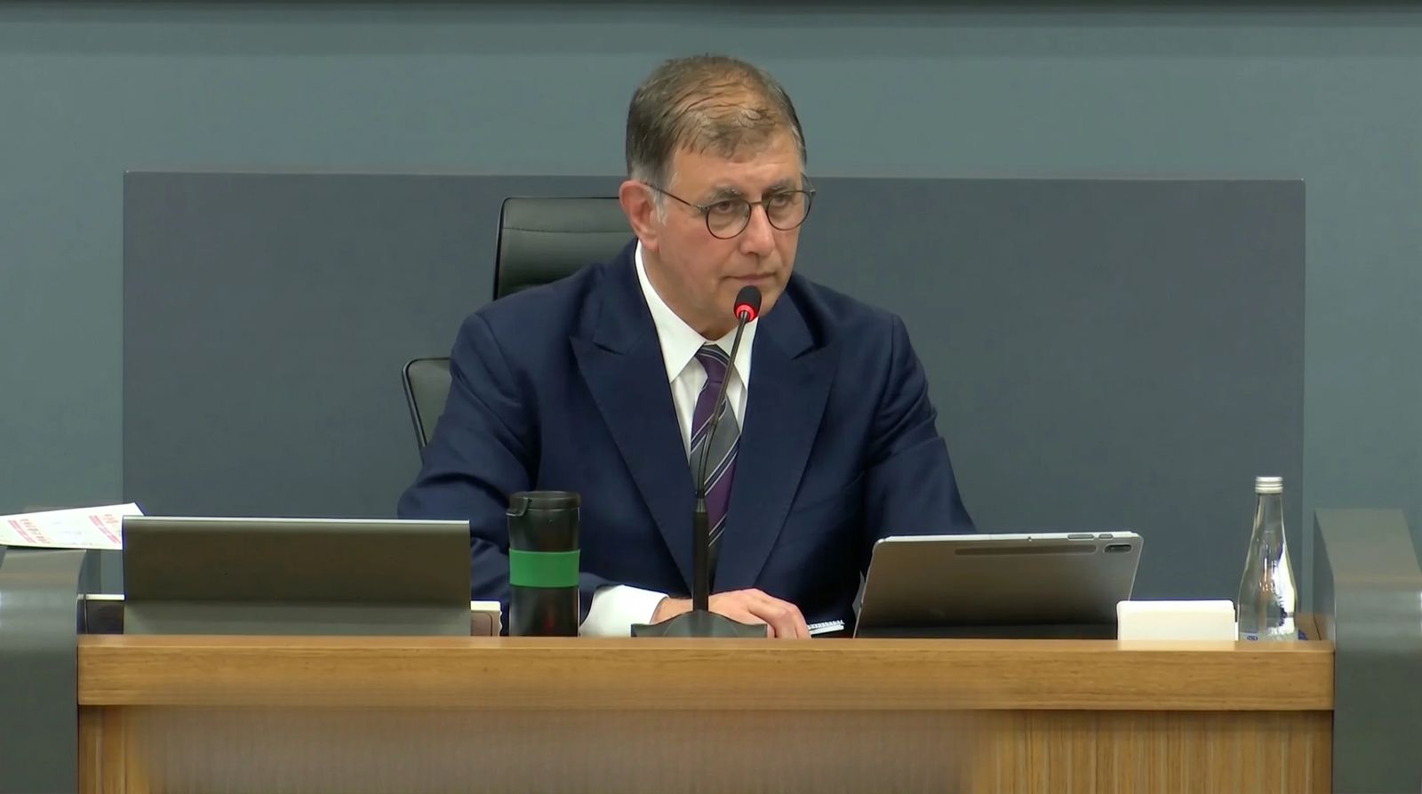 Mecliste atık geri kazanım tartışması; Tugay'dan 'Bakanlıkların kapısı bize neden duvar oluyor?'