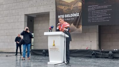 İzmir Büyükşehir Belediyesi’nin Meslek Fabrikası binası önünde sürdürdüğü direniş, emniyet