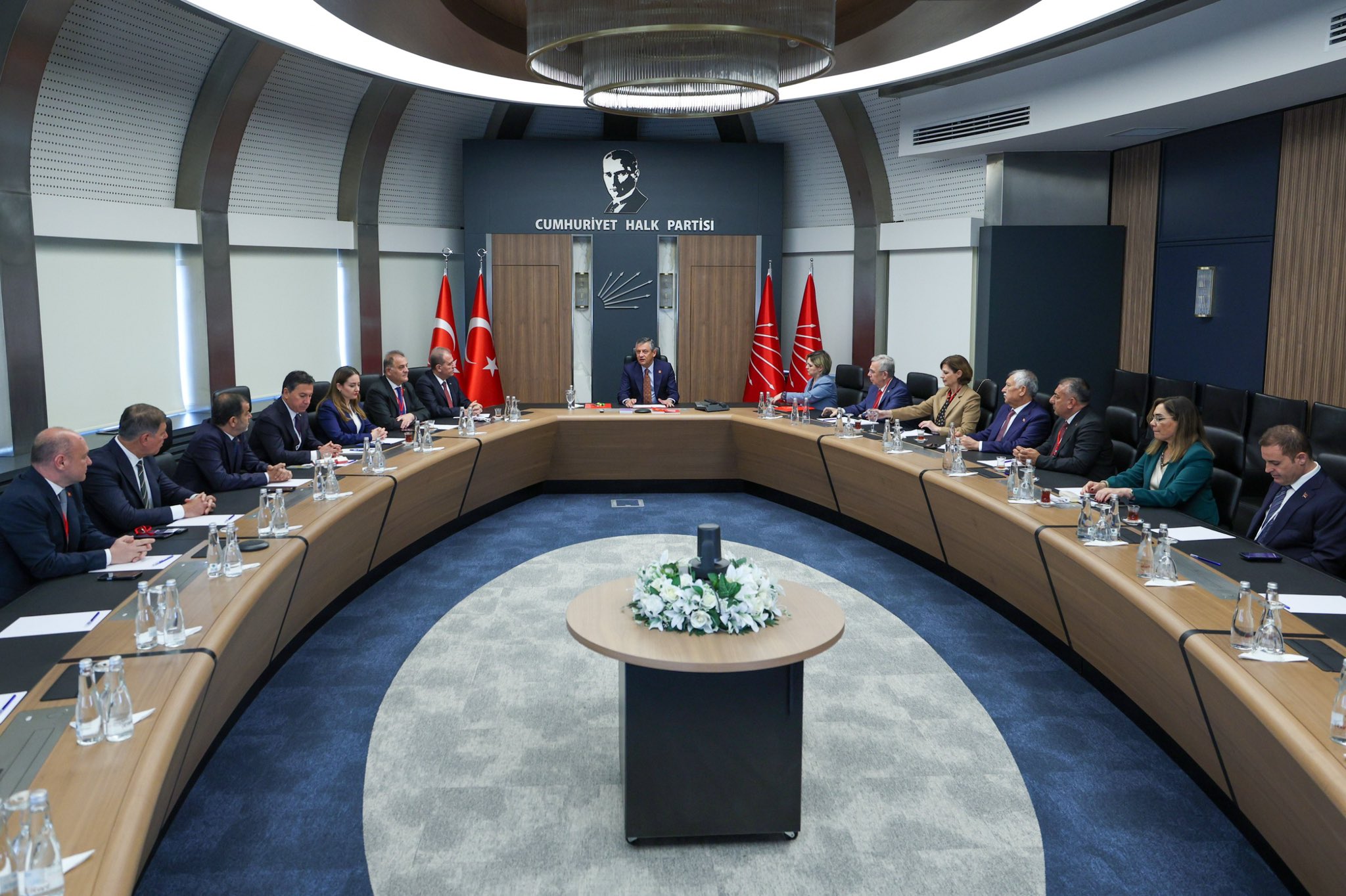 CHP Genel Başkanı Özgür Özel başkanlığında Ankara'da gerçekleştirilen Belediye Başkanları