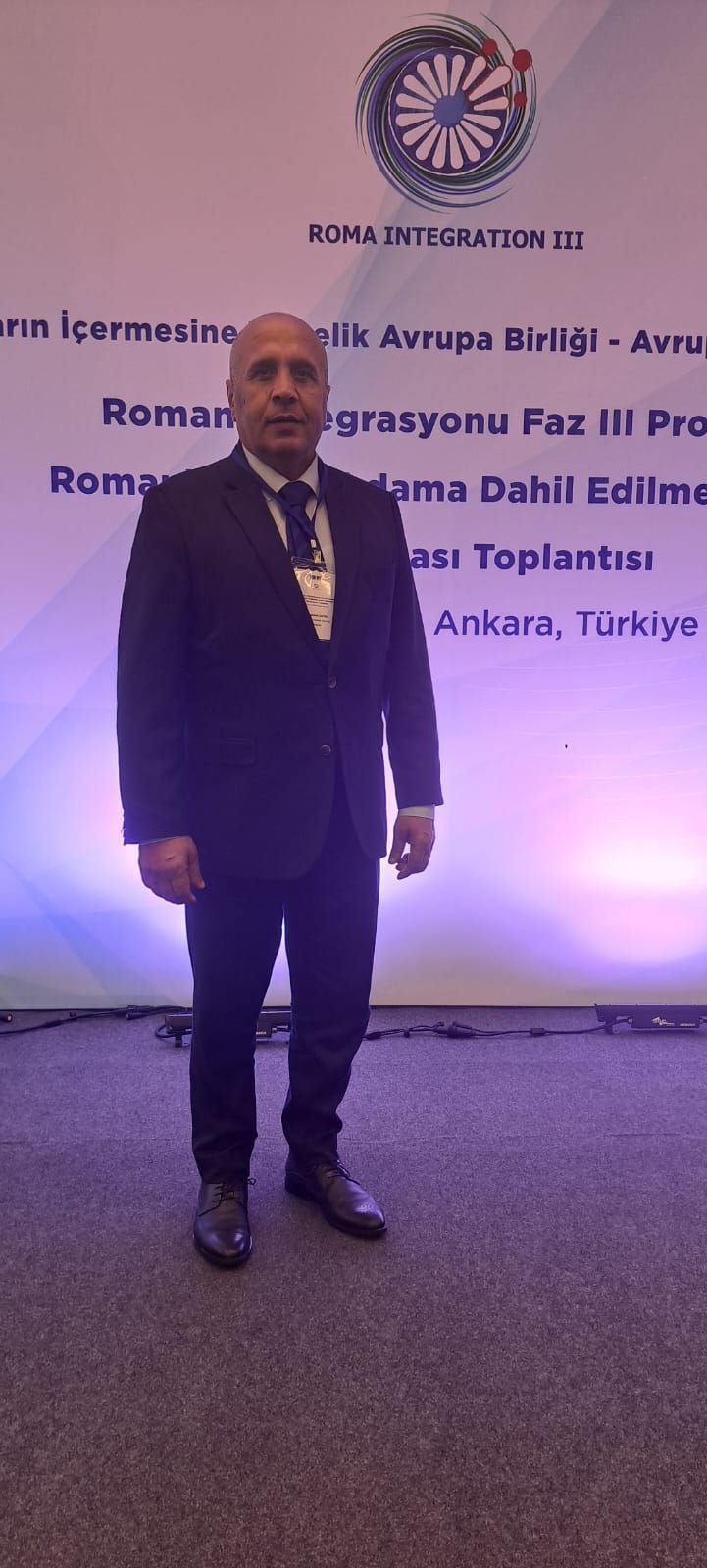 İzmir'den yükselen ses: 'Siyasetin Roman'larla sınavı mı Romanlar'ın siyasetle sınavı mı?'