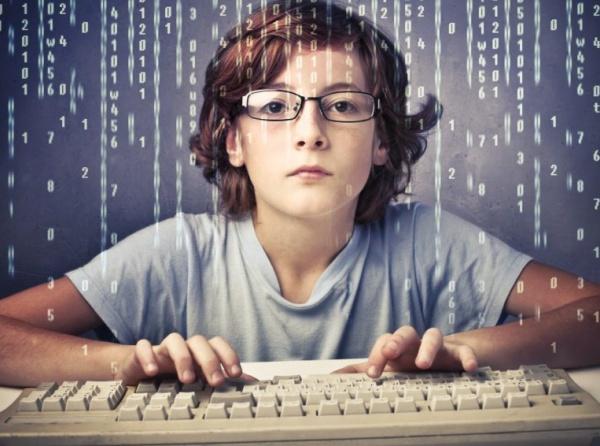 Meclis Dijital Mecralar Komisyonu'nda okul saldırıları sonrası çocukların dijital dünyayla