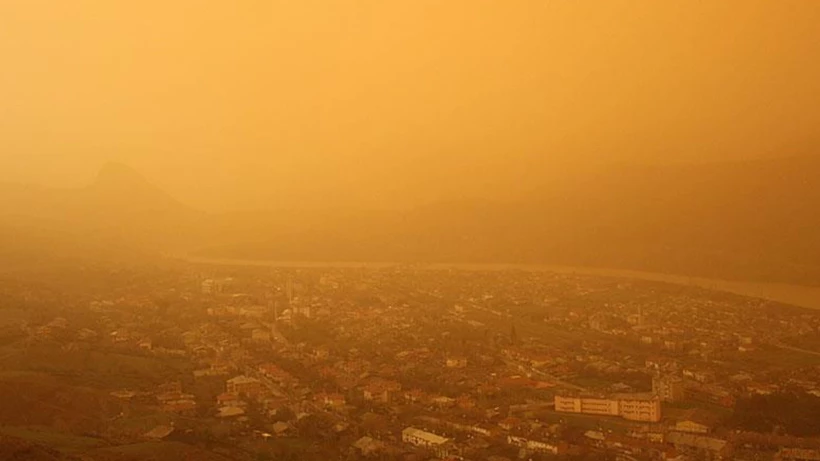 Meteorolojiden İzmir dahil 6 kente 'çöl tozu' uyarısı