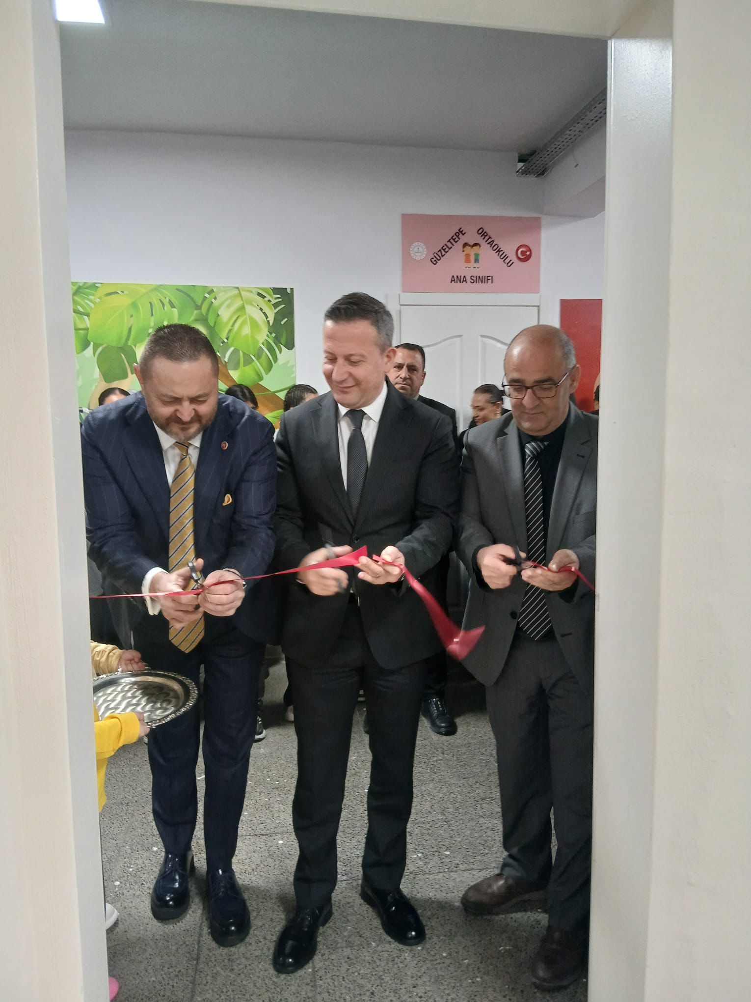 Hasan Ünal'dan Çiğli'de eğitime anlamlı destek: Annesinin adı okulda yaşayaca